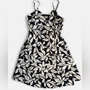 A New Day Black and White Leaf Pattern Mini Dress
